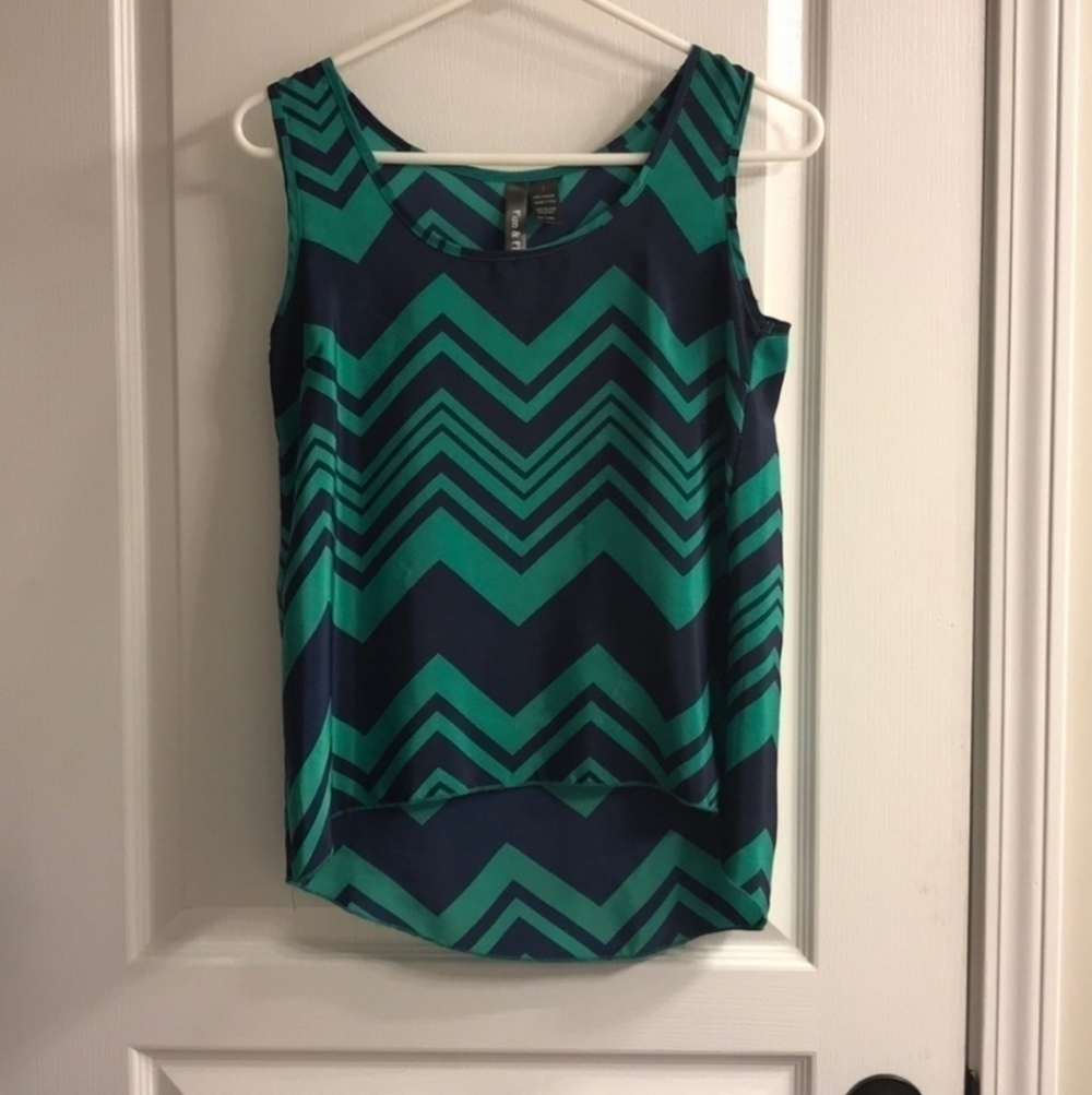 FUN & Flirt | Chevron High-Low Hem Loose‎ Fit Tank